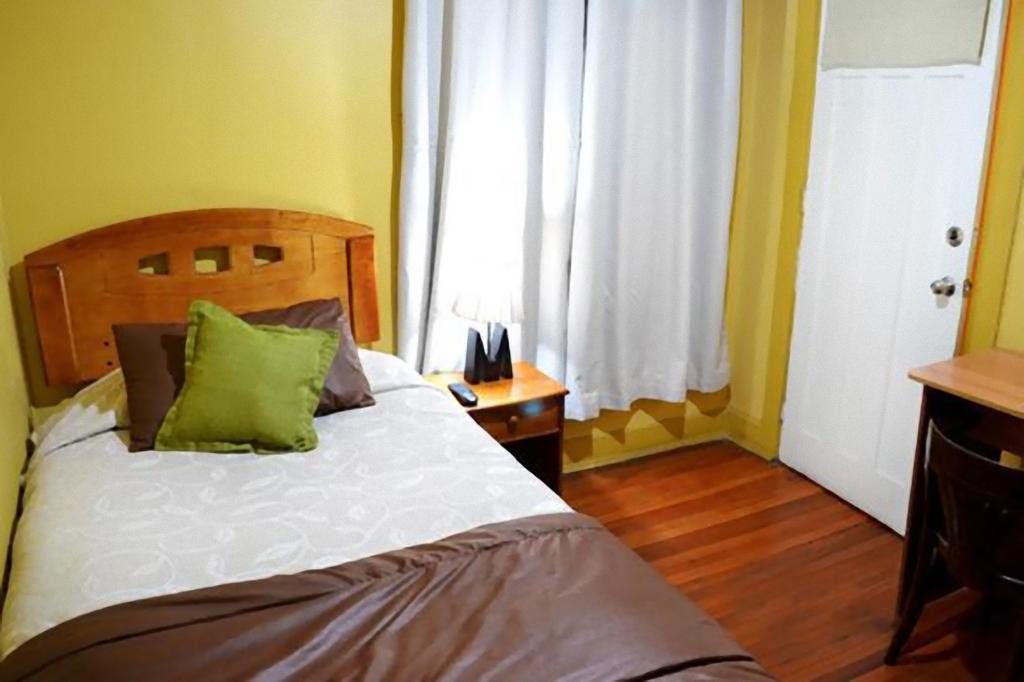 Hotel Almenas Santiago de Chile Habitación foto